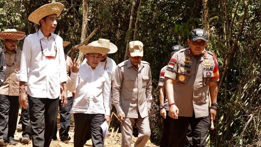 Presiden Joko Widodo (Jokowi) kembali meninjau lokasi yang akan menjadi alternatif ibu kota Indonesia.