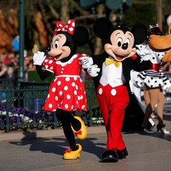 Derita Walt Disney: Saham Ambruk, Semua Lini Bisnis Tertekan