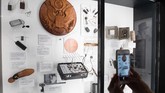 Menjelang musim panas tahun ini, ada sejumlah benda pameran baru yang bakal dipajang. (SAUL LOEB / AFP)