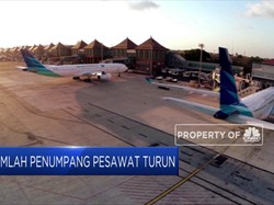 Penumpang Pesawat di Bandara AP I Mengalami Penurunan