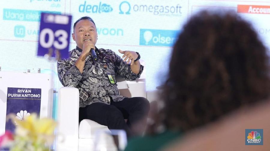 PT Bank Bukopin Tbk (BBKP) menargetkan perolehan fee base income atau pendapatan non bunga dari aplikasi Wokee bisa meningkat hingga 50%.
