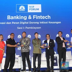 Bank dan Fintech Berkawan, Bukan Saling Lawan