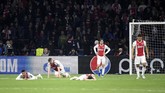 Ajax Amsterdam gagal lolos ke final karena kalah produktivitas gol tandang dari Tottenham Hotspur walau sempat unggul lebih dahulu 2-0 melalui gol yang dicetak Matthijs de Ligt pada menit kelima dan Hakim Ziyech (35'). (REUTERS/Piroschka Van De Wouw)
