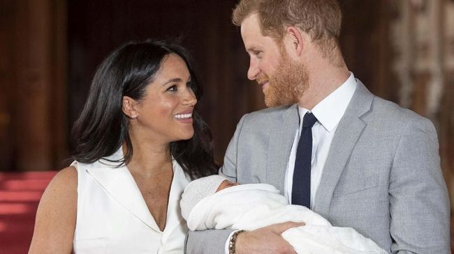 Pangeran Harry-Meghan Akhirnya Dapat Pengasuh Archie
