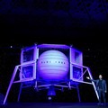 Demi Bisnis di Bulan, Orang Terkaya Dunia Luncurkan Blue Moon