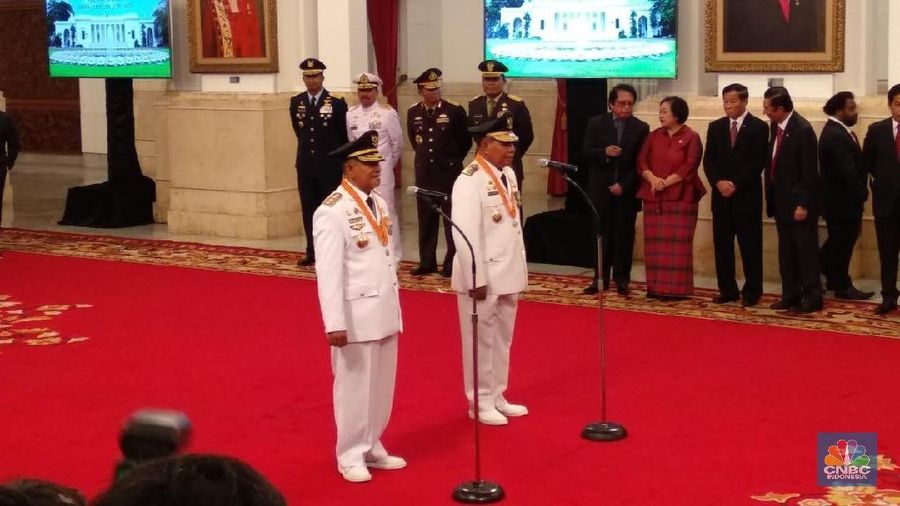 Gubernur Maluku Utara Abdul Gani Kasuba menegaskan komitmennya untuk mempercepat pembangunan infrastruktur dan penyelesaian KEK Morotai.