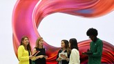 Lokasi ini nantinya diharapkan dapat membuka kreativitas penggunanya dalam sesi-sesi yang Apple sediakan. (REUTERS/Clodagh Kilcoyne)