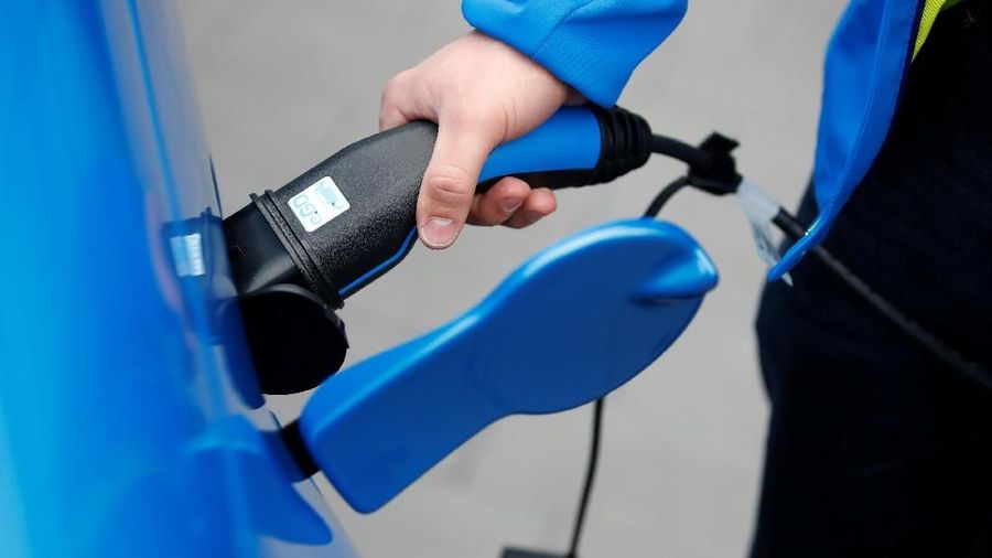 Perusahaan ini di gadang-gadang akan menjual mobil listriknya dengan harga paling terjangkau yaitu setengah harga dari harga pesaingnya, Tesla.