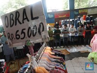 Penjualan Ritel RI Turun, Nyalakan Tanda Bahaya?