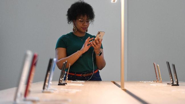 Daftar Harga iPhone dan Samsung Bekas 2019