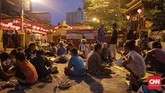 Mereka percaya bahwa pintu surga sedang dibuka selebar-lebarnya. (CNN Indonesia/Adhi Wicaksono)