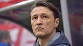 Niko Kovac yang baru melatih Bayern Munchen pada awal musim 2018/2019 berpeluang meraih gelar perdana di Bundesliga. (REUTERS/Matthias Rietschel)