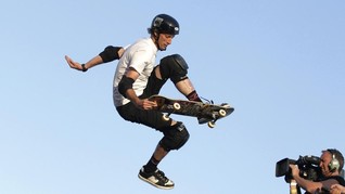 Tony Hawk, Bocah Hiperaktif dan Putaran 900 Derajat