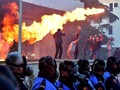 Demonstran Lempar Bom ke Kantor PM Albania