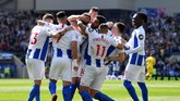 Manchester City sempat dikejutkan oleh gol Brighton & Hove Albion di menit ke-27 lewat Glenn Murray yang membuat Manchester City tertinggal 0-1. (REUTERS/Toby Melville)