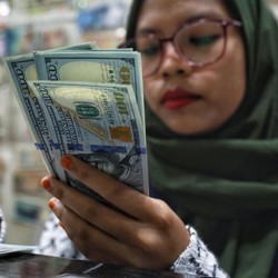 Perhatian! Cek 2 Risiko Ini Sebelum Kirim THR ke Luar Negeri