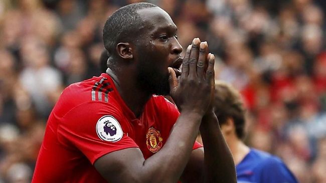 Kesulitan Mendapat Tempat di MU, Lukaku Pasrah