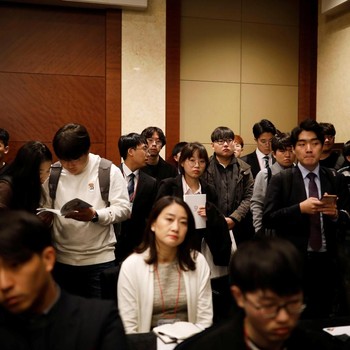 Cara Warga Korea Selatan Keluar dari Krisis Pekerjaan