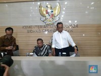 Penjelasan Soal Penurunan Tarif Batas Atas Pesawat Hingga 16%
