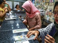 Pukul 14.00 WIB: Rupiah Tertahan di Rp 14.160/US$