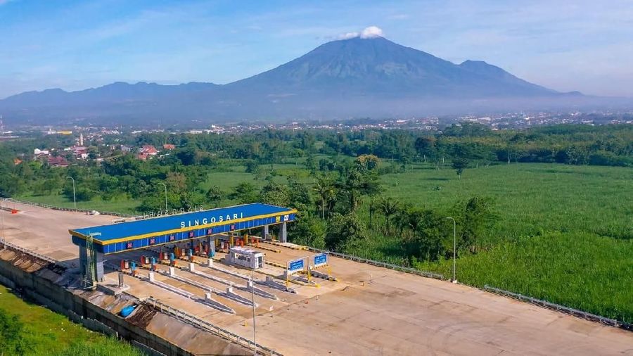 Presiden Republik Indonesia Joko Widodo (Jokowi) meresmikan Jalan Tol Pandaan-Malang pada Senin (13/5/2019).