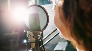 Fenomena Podcast yang 'Merebut Hati' Arab Saudi