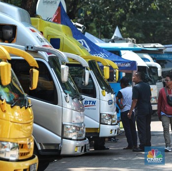 Warga Mulai Datangi Layanan Penukaran Uang Receh di Monas