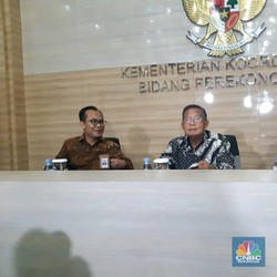 Pengumuman! Tarif Batas Atas Pesawat Turun Sampai 16%