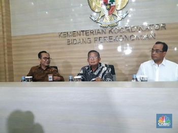 Pengumuman! Tarif Batas Atas Pesawat Turun Sampai 16%