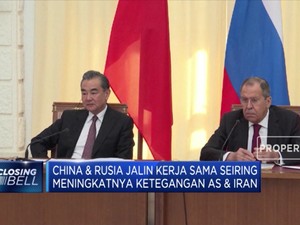 Panas dengan AS,  China Dekati Rusia