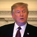 Tak Blokir Huawei, Inggris Bakal 'Dihukum' Presiden Trump?
