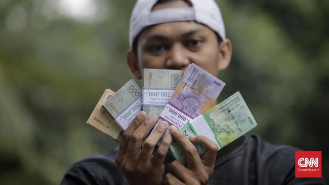 Upah Minimum Jadi Kerikil Laju Ekonomi di Era Jokowi Jilid II