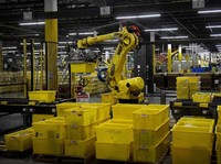 Di Gudang Amazon, Banyak Pekerjaan Manusia Digantikan Robot