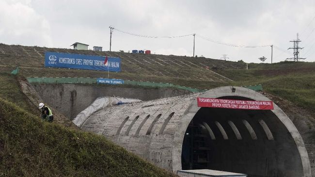 Pipa Pertamina Terbakar Akibat Proyek Kereta Cepat Bandung