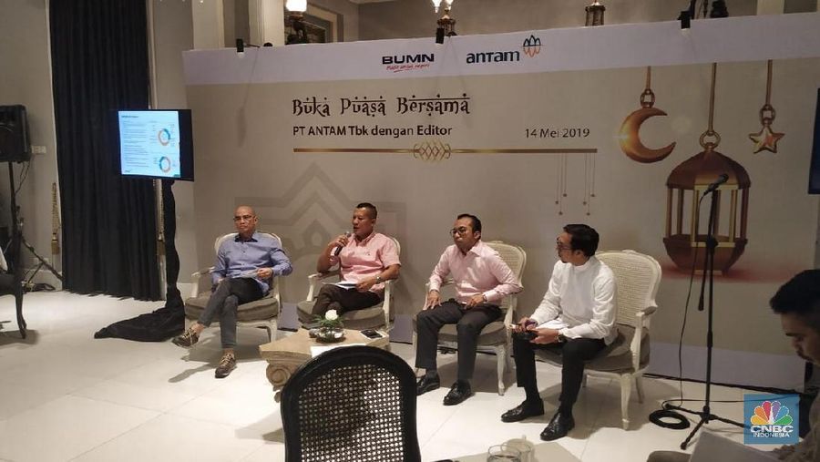 Antam memiliki 40% saham, sementara Inalum mayoritas 60%.