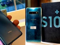 OnePlus 7 Pro Vs Samsung S10 Plus, Mana Lebih Canggih?