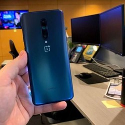 Adik Oppo & Vivo Ini Bayar Kamu Rp 98 Juta Bila Bobol HP-nya