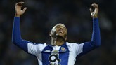 Penyerang FC Porto Yacine Brahimi menjadi incaran beberapa klub Liga Inggris. (MIGUEL RIOPA/AFP)