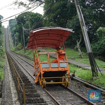 Naik Lori, Serunya Selusuri PLTA Peninggalan Zaman Kolonial