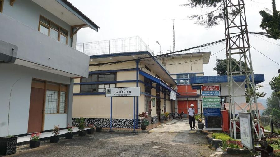 Laba bersih PT PLN (Persero) selama tahun 2018 mencapai Rp 11,6 triliun.