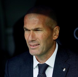 Bye Zizou, Zinedine Zidane Mundur dari Real Madrid