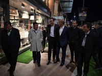 Saat JK Rayakan Ulang Tahun di Lobby Hotel