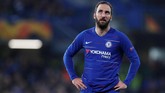 Gonzalo Higuain tidak bersinar di AC Milan. Pindah ke Chelsea, Higuain juga tak bisa tampil tajam seperti saat di Juventus. (REUTERS/David Klein)