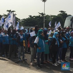 Curiga dengan Pengusaha, Buruh Tolak Revisi UU Tenaga Kerja