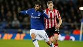 Andre Gomes tampil cukup impresif bersama Everton setelah dipinjamkan Barcelona musim lalu. Gomes dikabarkan menarik minat Tottenham Hotspur musim depan. (REUTERS/Andrew Yates)