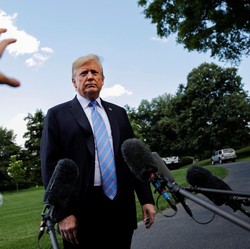 Suku Bunga The Fed Tergantung Perang Dagang, Bukan Trump