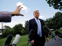 Drone AS Ditembak, Akankah Trump Perang dengan Iran?