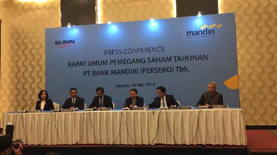 PT Bank Mandiri Tbk (BMRI) saat ini mengaku tak bisa bicara banyak mengenai rencana akuisisi PT Bank Permata Tbk (BNLI).