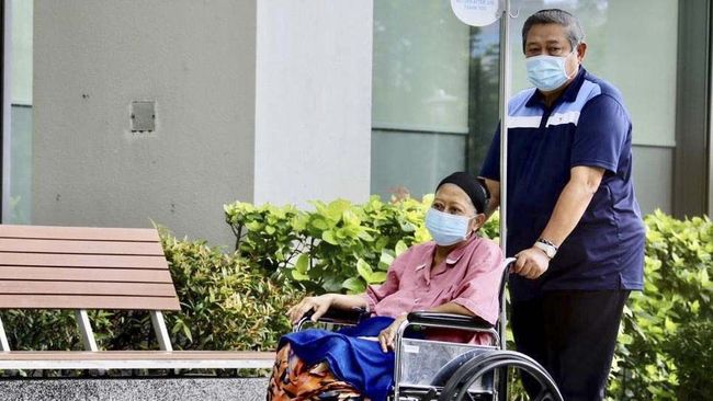 Ani Yudhoyono Masih Dirawat di ICU di Singapura