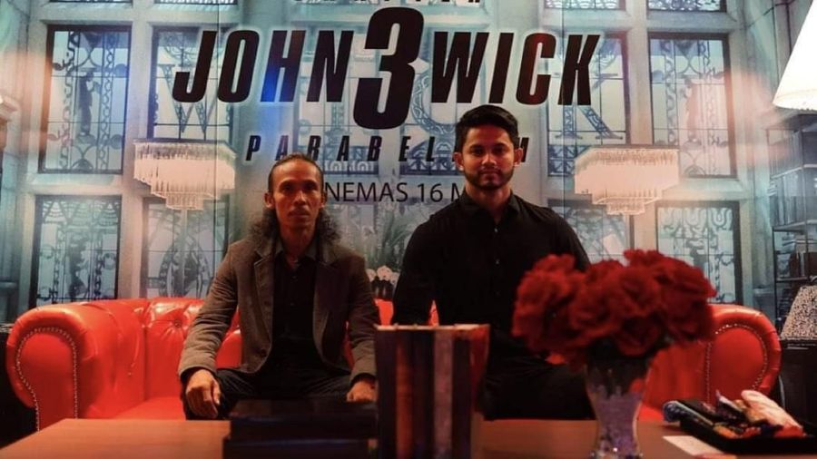 Yayan Ruhiyan dan Cecep kembali mengharumkan nama Indonesia di panggung Hollywood, dua aktor ini bakal berlaga bersama Keanu Reeves di 'John Wick 3' 